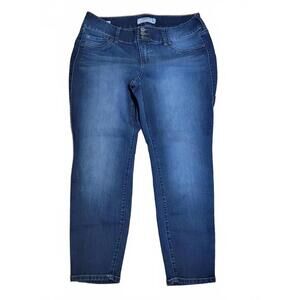 Torrid‎ Medium Mid Rise Wash Stretch Jegging Plus Size 18S
